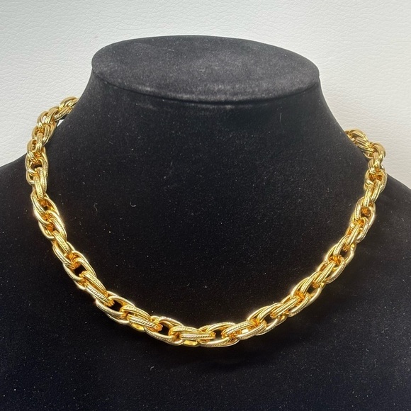 Vintage gold tone large link necklace - Picture 1 of 3